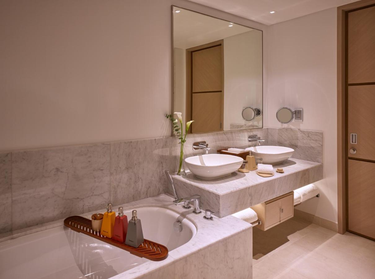 Zulal Wellness Resort By Chiva-Som Al Ruwais Ngoại thất bức ảnh